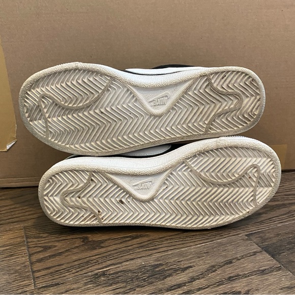 EUC Nike Court Royale Sneakers - Picture 5 of 7